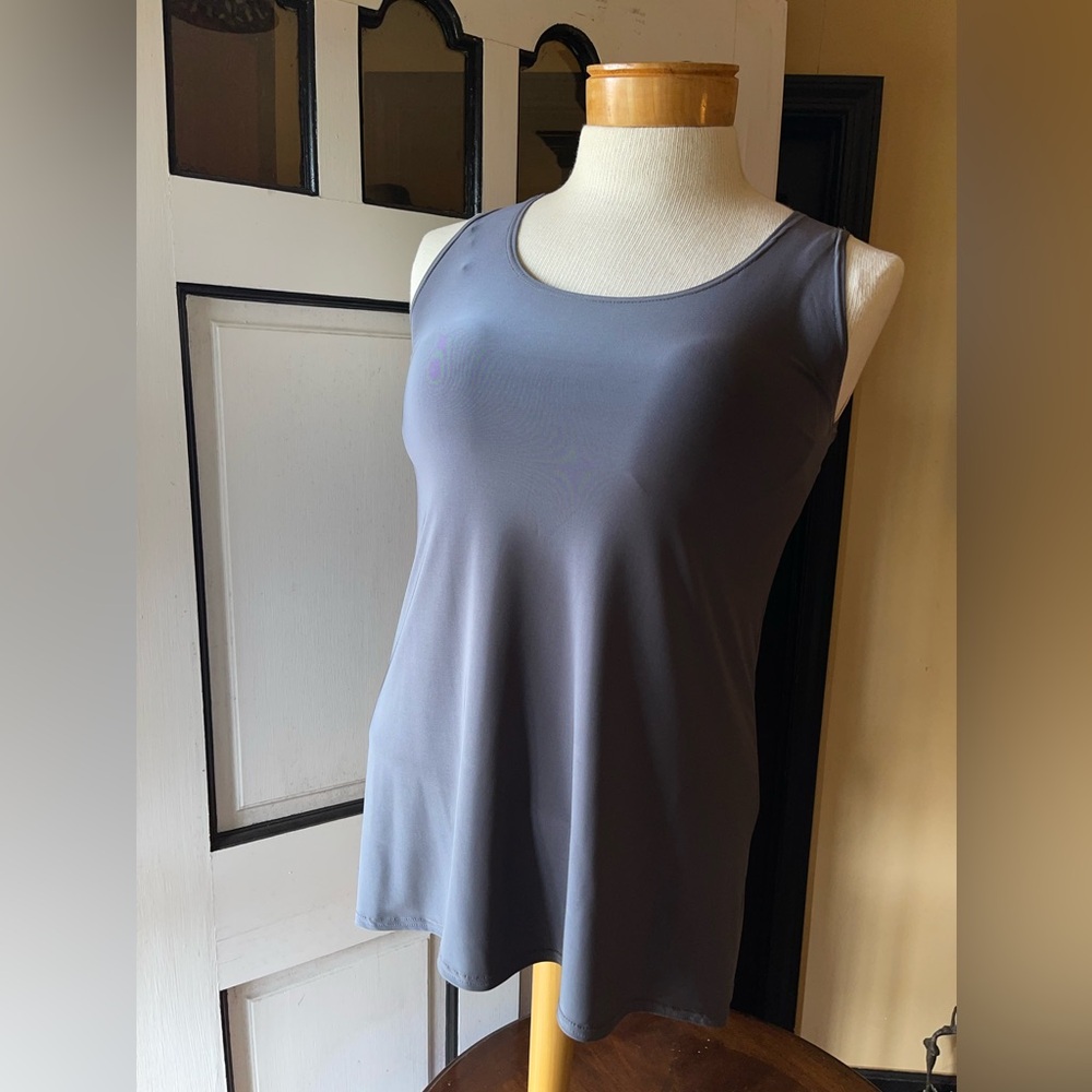 Kleids sleeveless top for women. Color: smoky Gray. Size L. Condition: like new